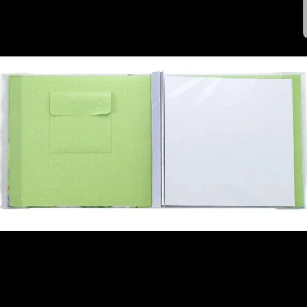 12"X12" Disney Tinkerbell Scrapbook - Picture 2 of 2